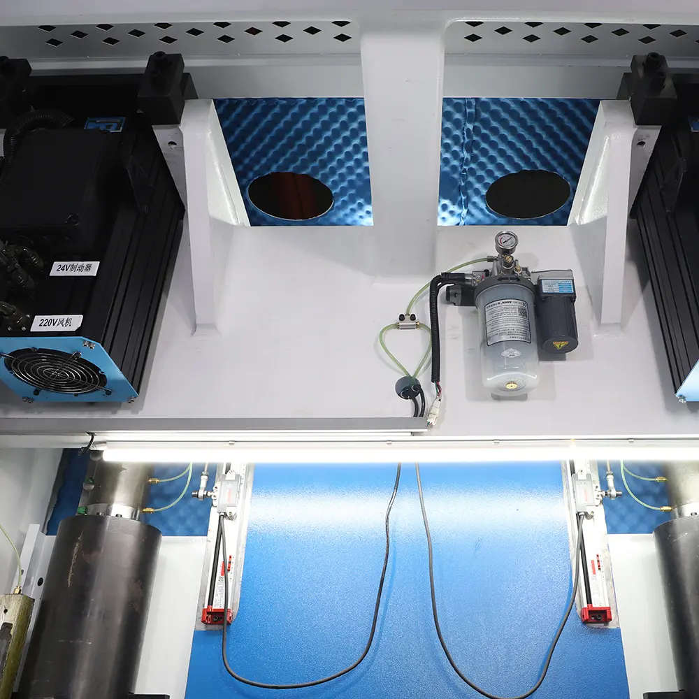 Servo motors and heavy load rolling ball screws.JPG